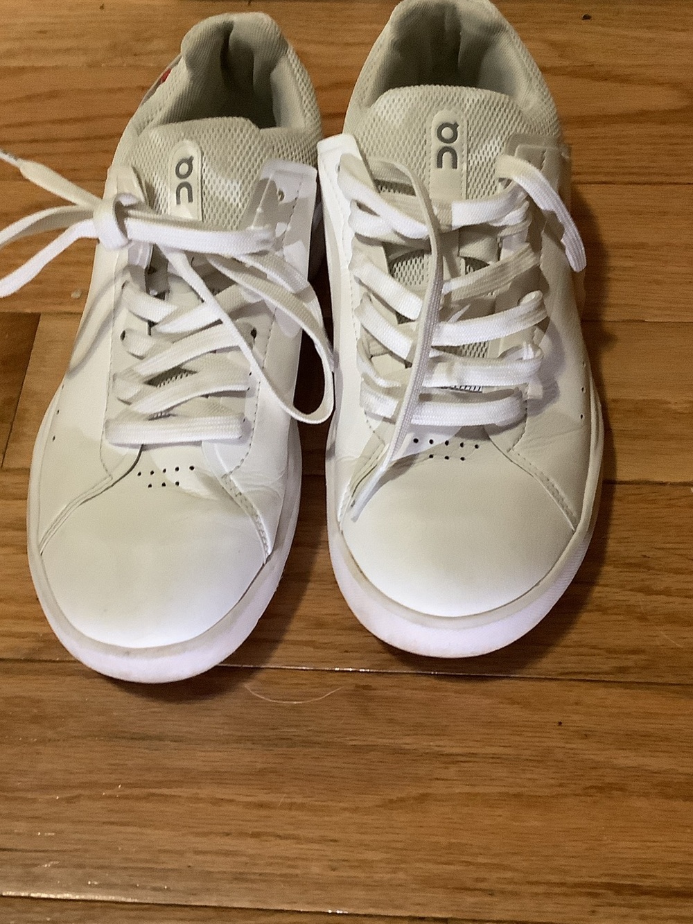 On Running womenCream-White Lace-Up Sneakers
